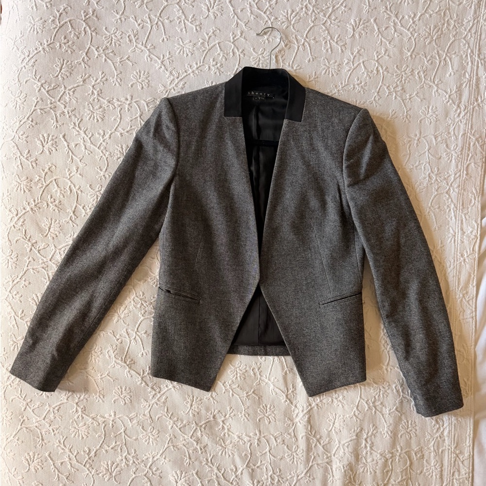 Theory Lanai Open Front Collarless Wool Blazer in Grey